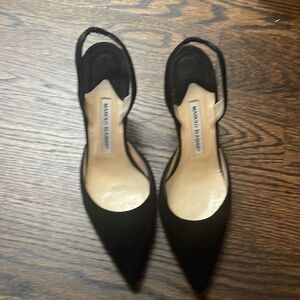 MANOLO BLAHNIK CAROLYNE SIZE 39 BLCK SUEDE